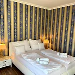 Lakeside Luxury Appartamento *