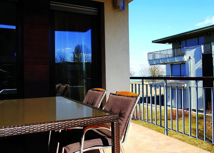 Lakeside Luxury *